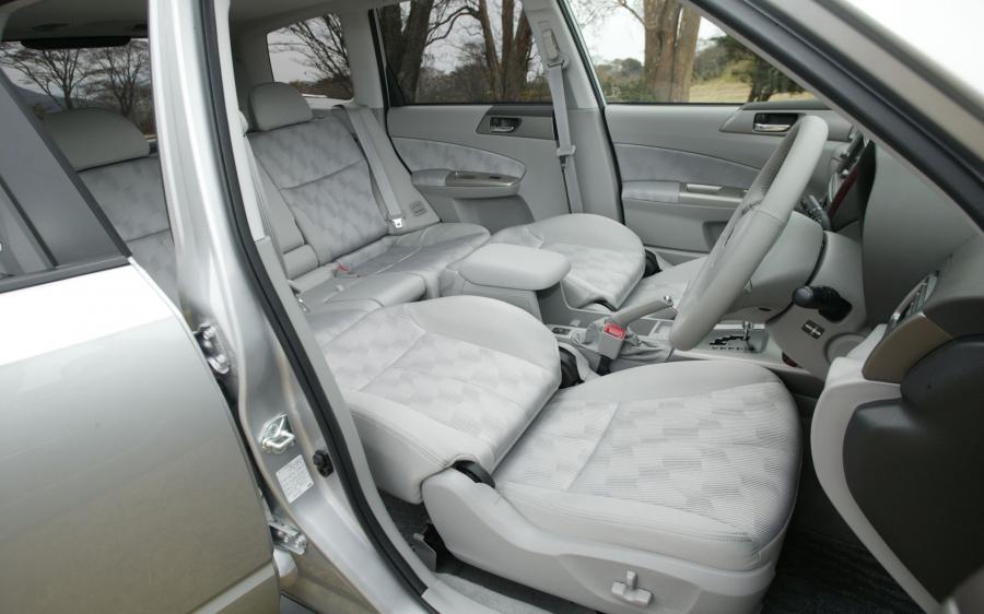  Subaru Forester 2009 года  (фото 37 из 156)